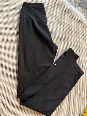 Nike Black Girls' High-Waist Athletic Leggings with Swoosh